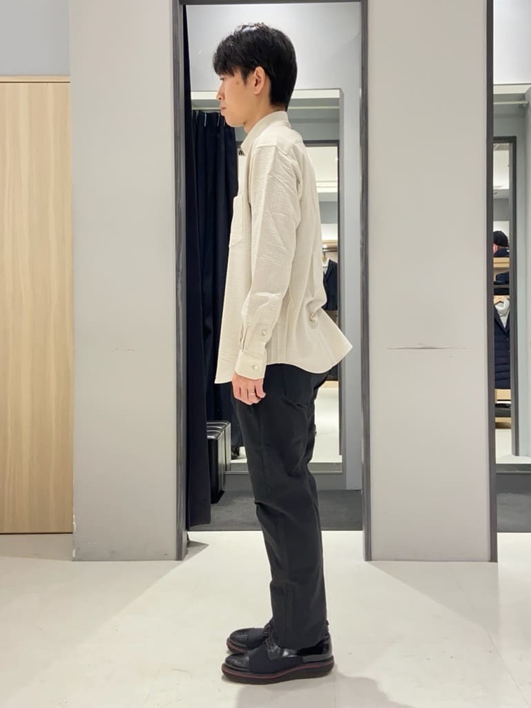 わいずみさんの「TAKEO KIKUCHI｜【Made in JAPAN】播州織 ストレッチ パンツ」を使ったコーディネート