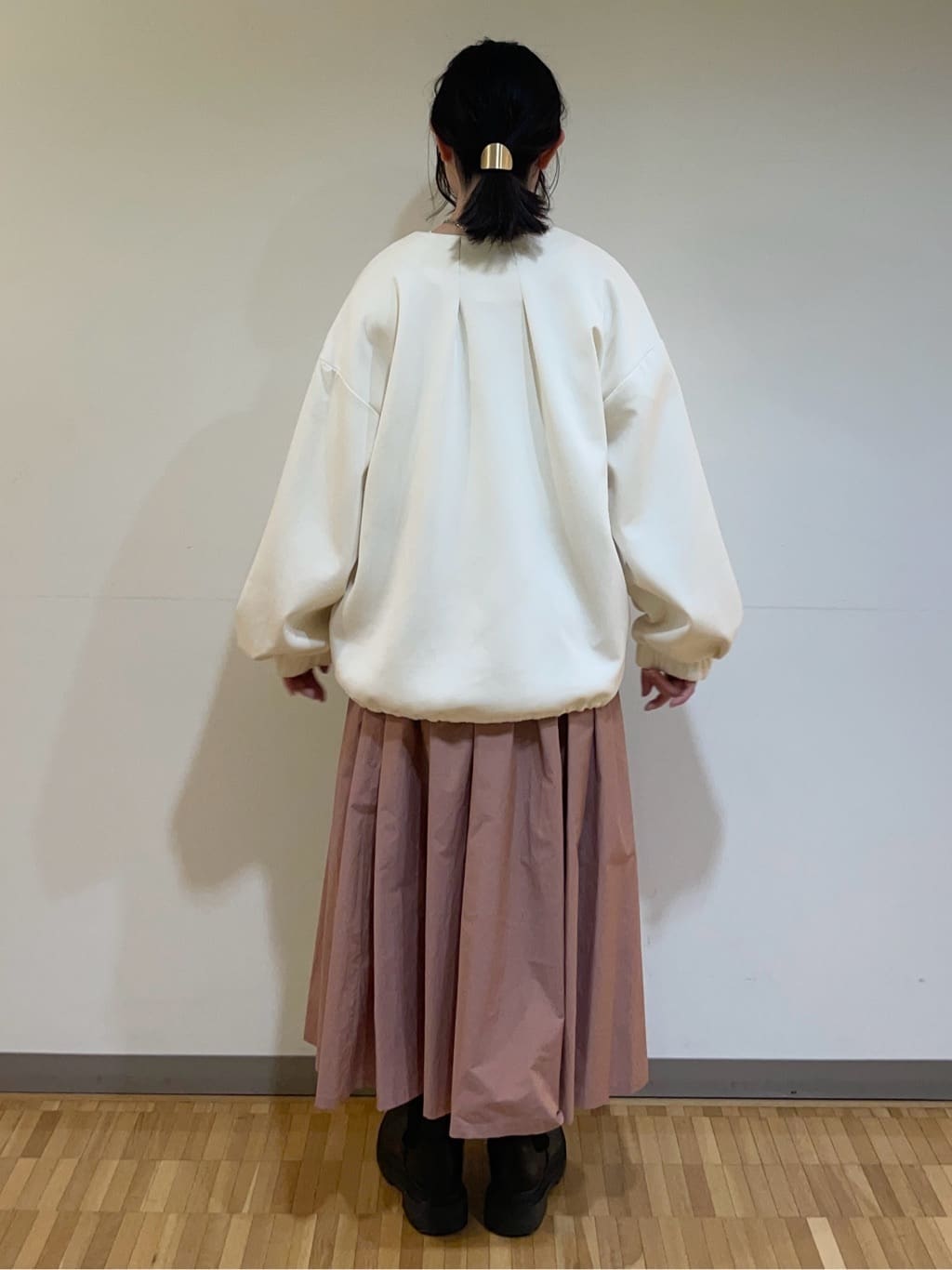 フナキさんの「UNTITLED｜◆【洗える/春の軽羽織り】ダンボール ノーカラーブルゾン」を使ったコーディネート