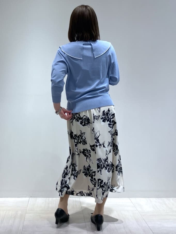 関根さんの「Reflect｜◆ラッフルフリルプルオーバーニット」を使ったコーディネート