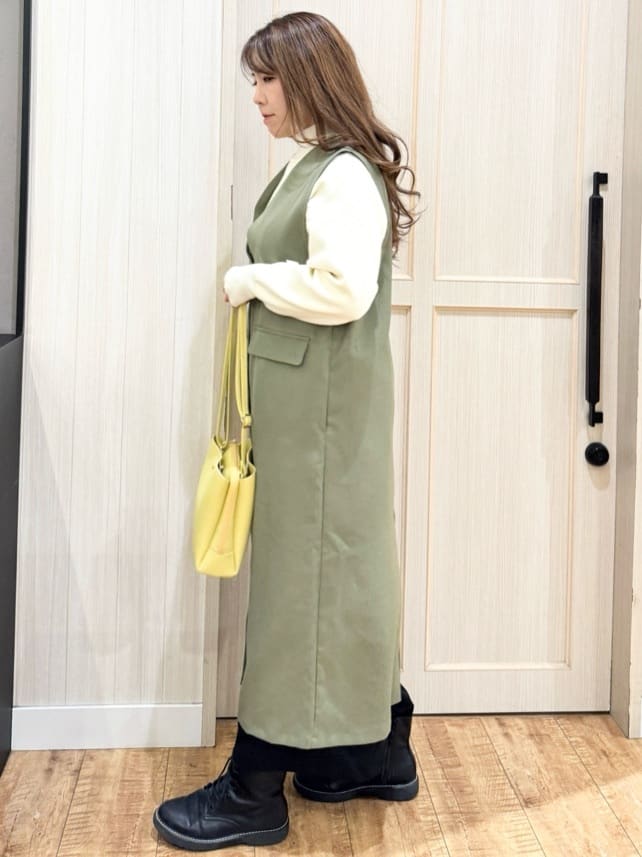 Y O k Oさんの「SHOO･LA･RUE｜◆【洗える/ちくちくしにくい/静電気軽減】スウェットライク ハイネックニット」を使ったコーディネート