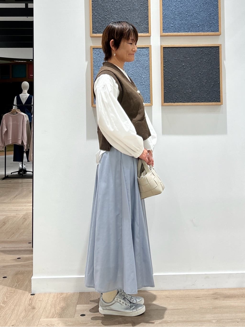 rairaiさんの「Dessin｜◆【洗える】パール調ボタン付きニットジレ」を使ったコーディネート