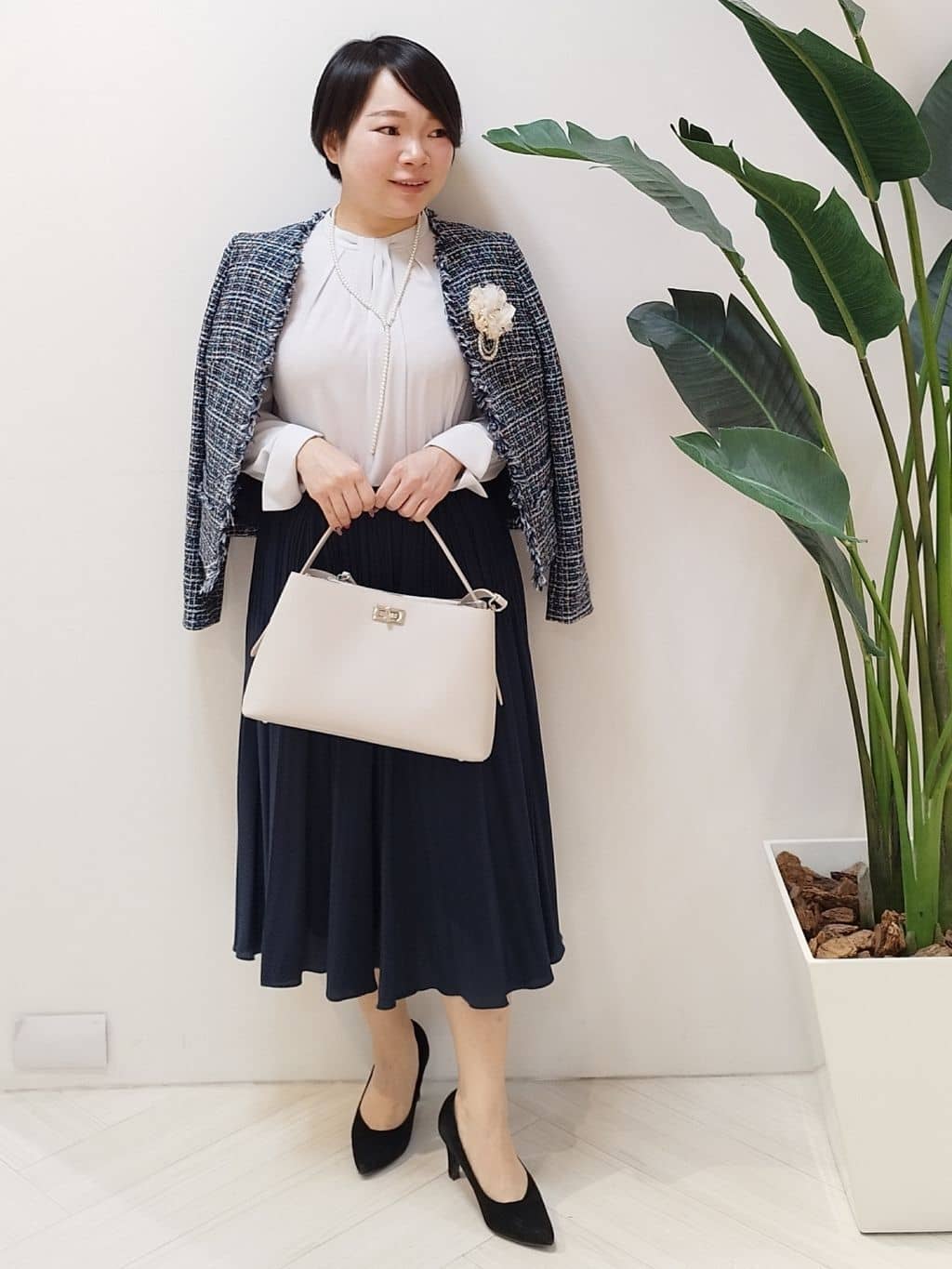 s u g iさんの「UNTITLED｜【セレモニー】パール調フリークリップネックレス」を使ったコーディネート