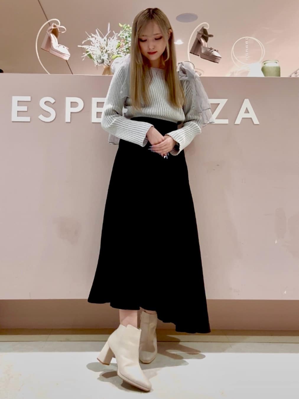 kaさんの「ESPERANZA｜【晴雨兼用】ブロックヒールショートブーツ」を使ったコーディネート
