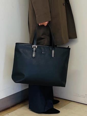 iwさんの「TAKEO KIKUCHI｜【ウールカシミヤブレンド】ビーバー調 スタンドカラー コート」を使ったコーディネート