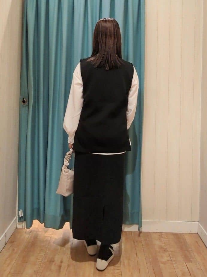 kawa.さんの「SHOO･LA･RUE｜◆【高レビュー】洗えてサラサラ ニットパンプス」を使ったコーディネート