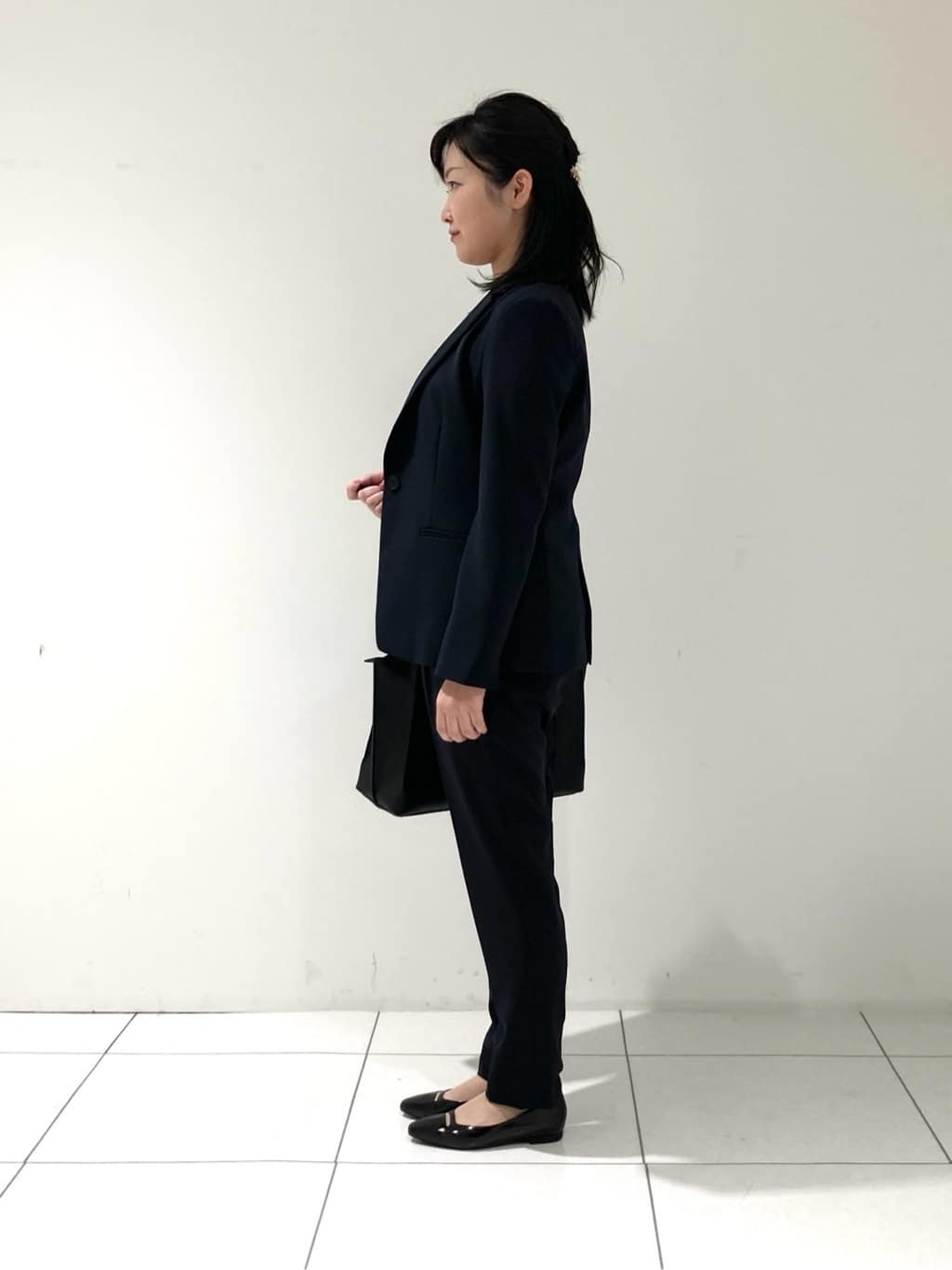 momokoさんの「INDIVI｜【洗える／UVケア／スーツ】ストレッチテーラードカラージャケット」を使ったコーディネート