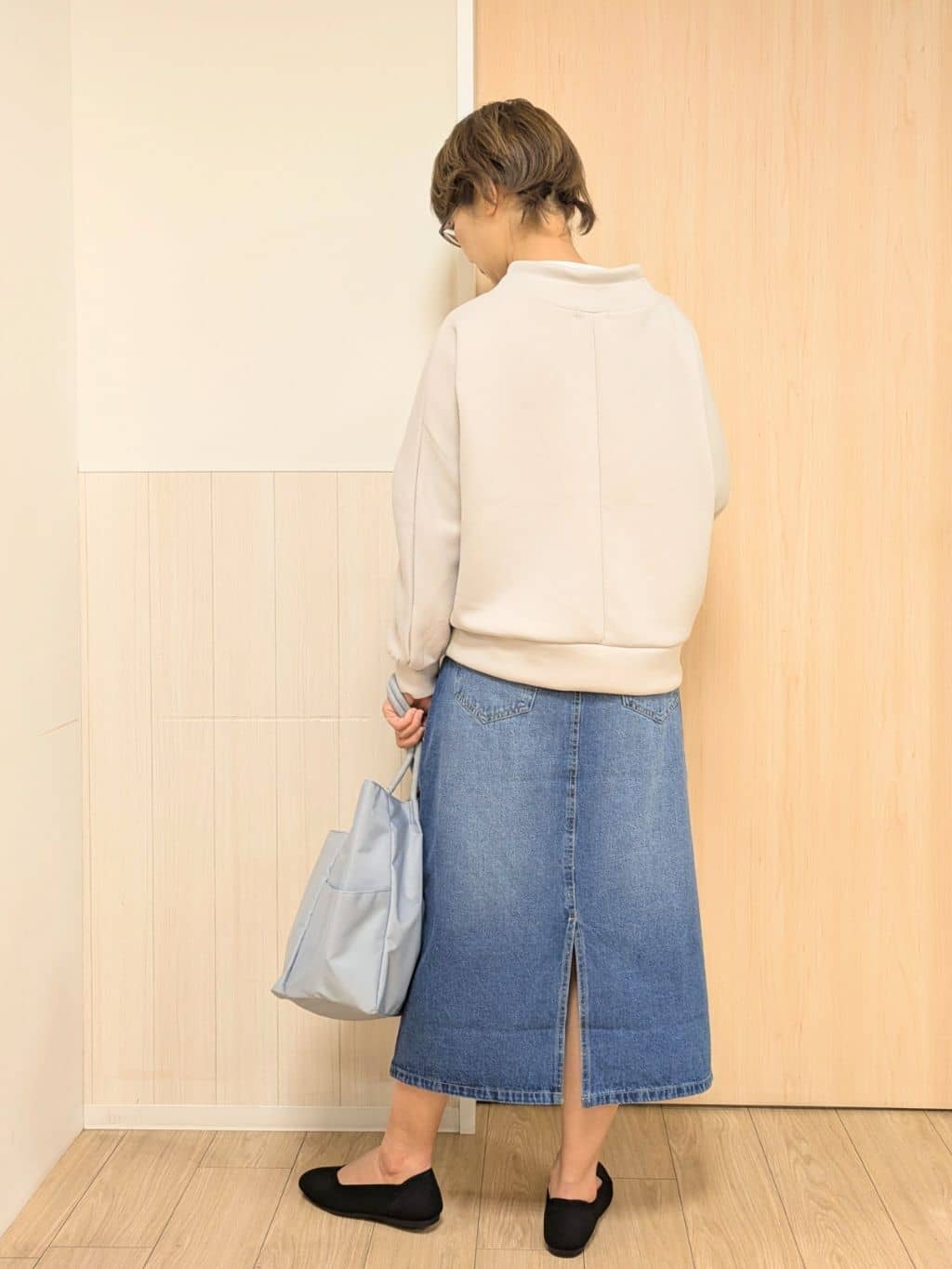 YuAさんの「SHOO･LA･RUE｜◆【S-LL/洗える】年中穿ける デニム ナロースカート」を使ったコーディネート