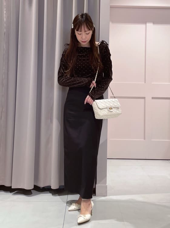 maiさんの「ESPERANZA｜スパンコールセパレートパンプス」を使ったコーディネート