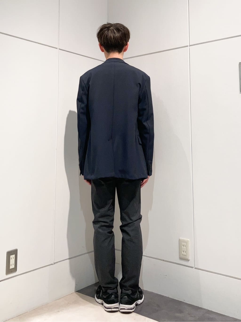 つーじーさんの「THE SHOP TK｜【オールシーズン穿ける！】7DAYSストレッチへリンボンパンツ　ON&hArr;OFF兼用」を使ったコーディネート
