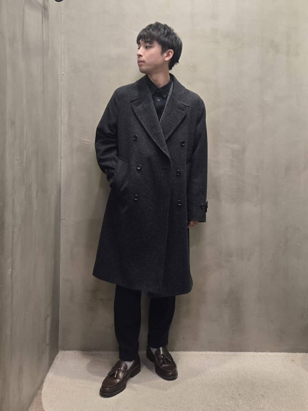 白木駆さんの「TAKEO KIKUCHI｜【抗菌防臭/シーズンレス】シアサッカー ジャージシャツ」を使ったコーディネート