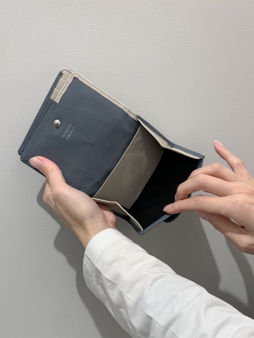 Kさんの「HIROKO HAYASHI｜BEFANA（ベファーナ）二つ折り財布」を使ったコーディネート