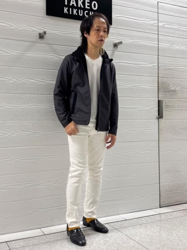井出恭輔さんの「TAKEO KIKUCHI｜【Sサイズ～】ストレッチ デニム パンツ」を使ったコーディネート