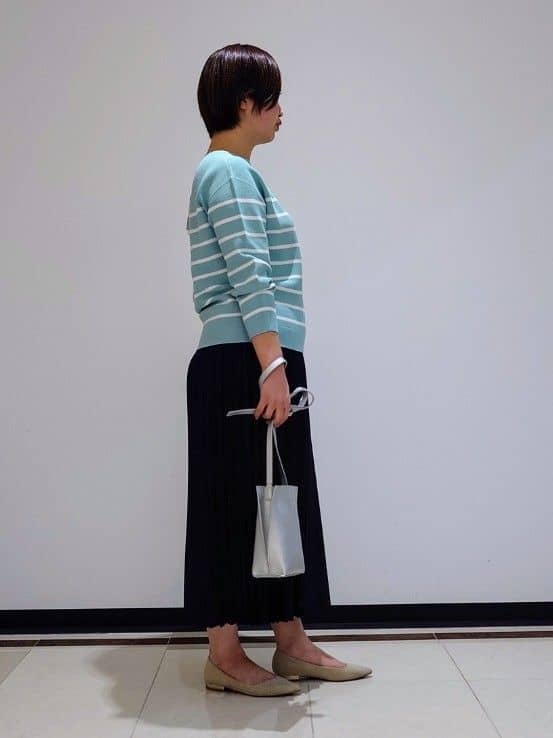 gissyさんの「INDIVI｜◆【洗える／無縫製／6色展開】袖フォルム ボートネックニット」を使ったコーディネート