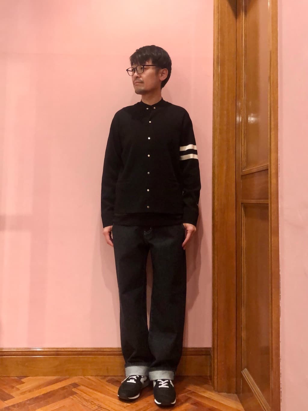 OKJさんの「DRESSTERIOR｜オーバーラップサークル カシミヤ100%マフラー」を使ったコーディネート