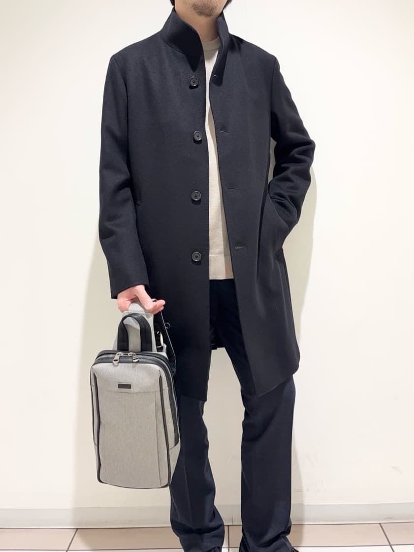 及川さんの「TAKEO KIKUCHI｜【ウールカシミヤブレンド】ビーバー調 スタンドカラー コート」を使ったコーディネート