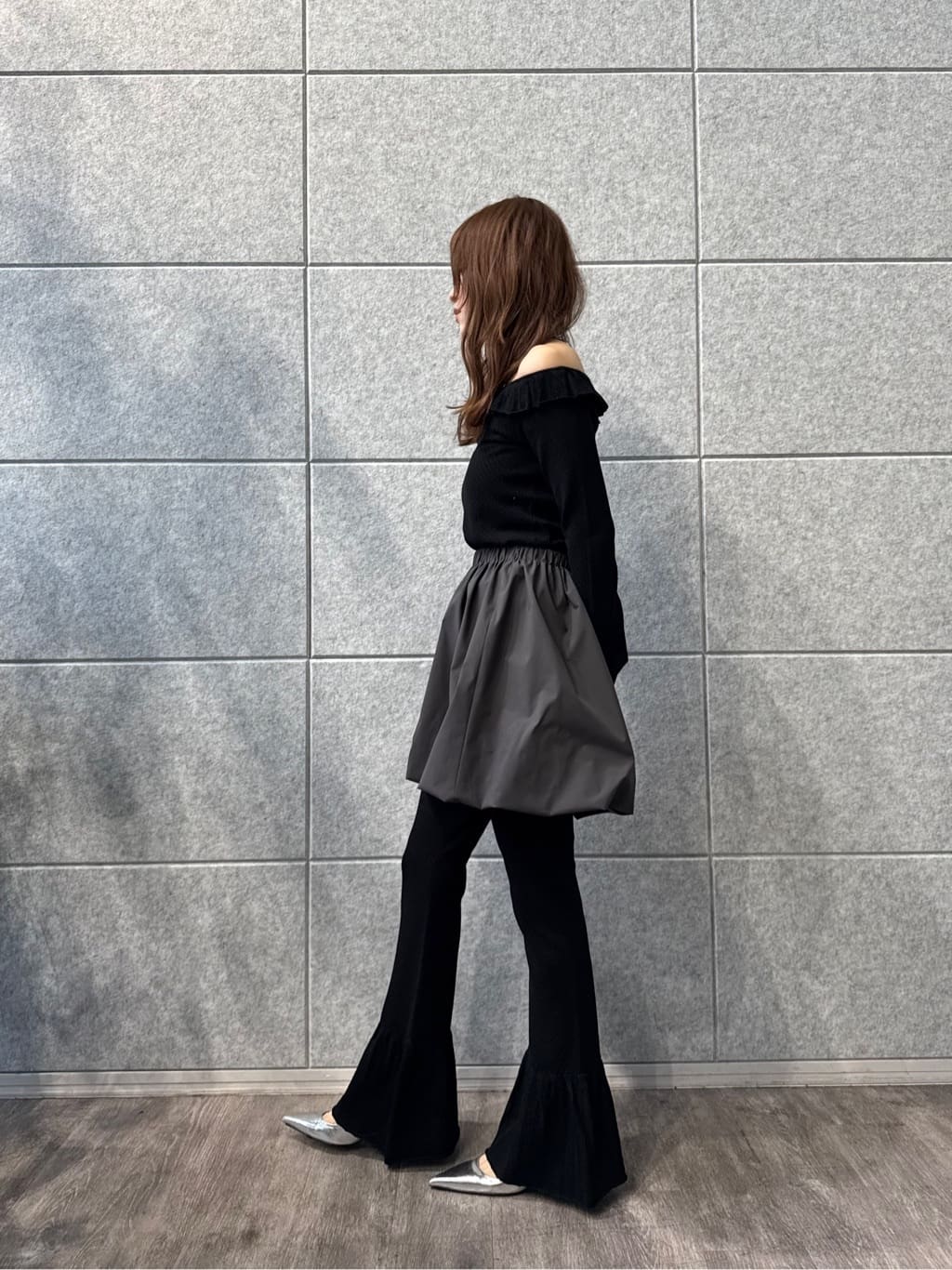 miyu maesakaさんの「CODE A｜lace knit pants」を使ったコーディネート