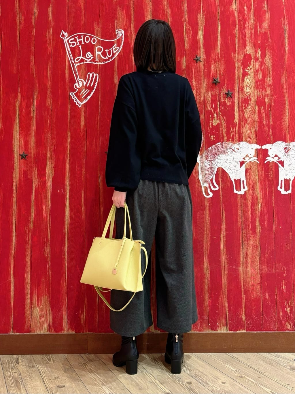 マエDさんの「SHOO･LA･RUE｜◆【S-LL】大人のエレガントな着こなしに ラメ刺繍ニット」を使ったコーディネート