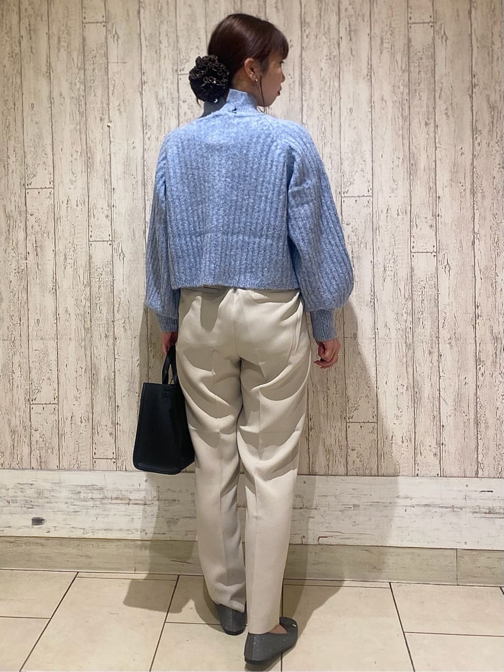 KARENさんの「index｜◆《SS-LLsize》美脚ストレッチイージーテーパードパンツ【洗濯機洗い可】」を使ったコーディネート