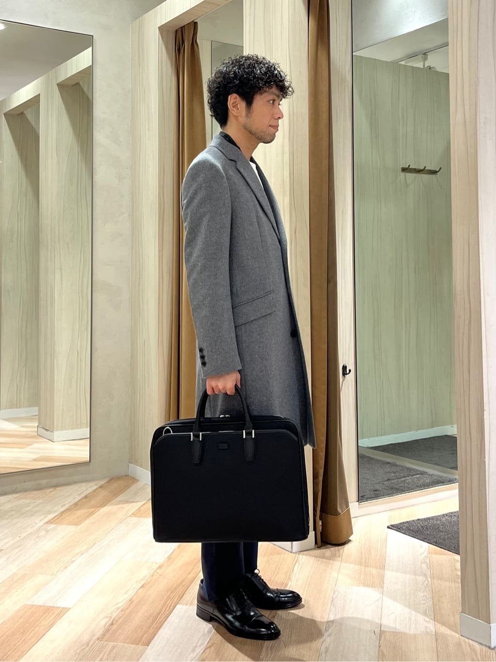 URAさんの「TAKEO KIKUCHI｜ウールカシミヤブレンド チェスターコート」を使ったコーディネート