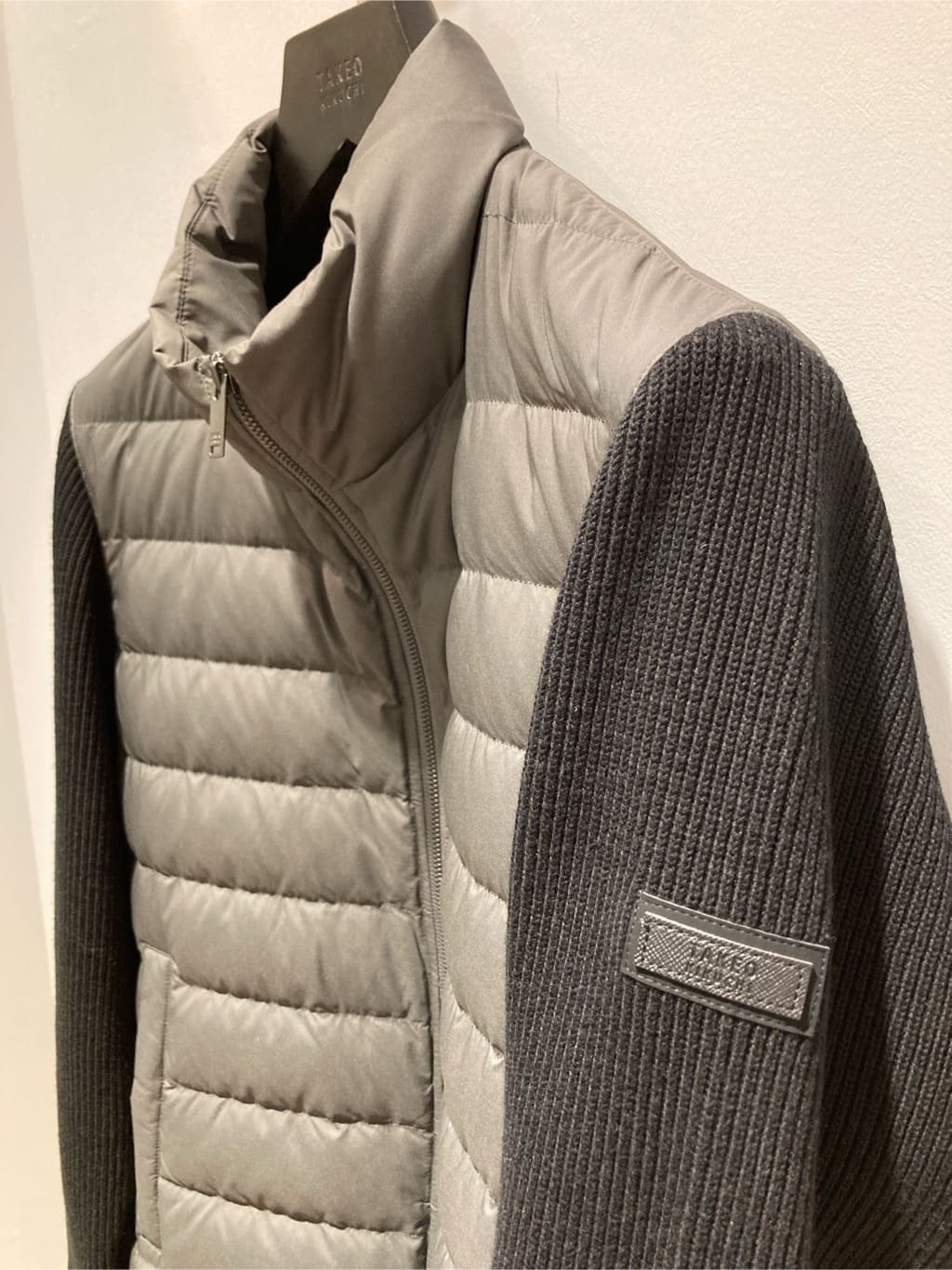シュンさんの「TAKEO KIKUCHI｜【Made in JAPAN】播州織 ストレッチ パンツ」を使ったコーディネート