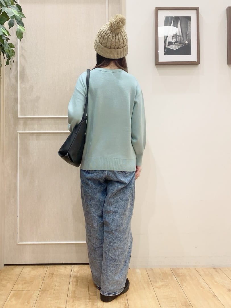 みぞさんさんの「SHOO･LA･RUE｜◆【洗える/ちくちくしにくい/静電気軽減】スウェットライク ロゴニット」を使ったコーディネート