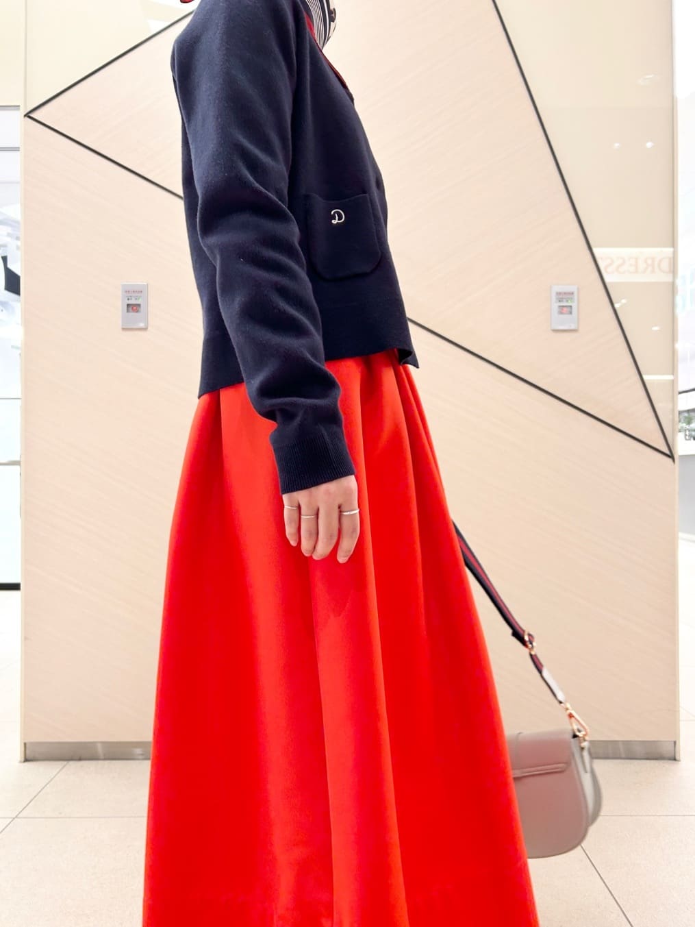 OCHIAIさんの「DRESSTERIOR｜【STORY11月号掲載】レオパードシルクスカーフ」を使ったコーディネート
