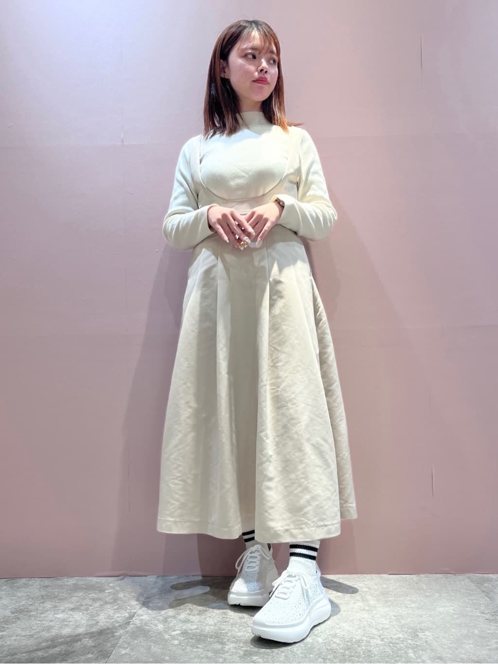 RISAさんの「ESPERANZA｜ラインストーンニットスニーカー」を使ったコーディネート
