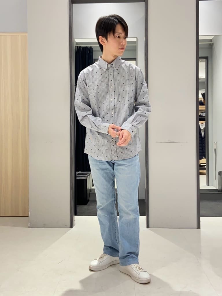 わいずみさんの「TAKEO KIKUCHI｜ハットモチーフ ジャカード ストライプ シャツ」を使ったコーディネート
