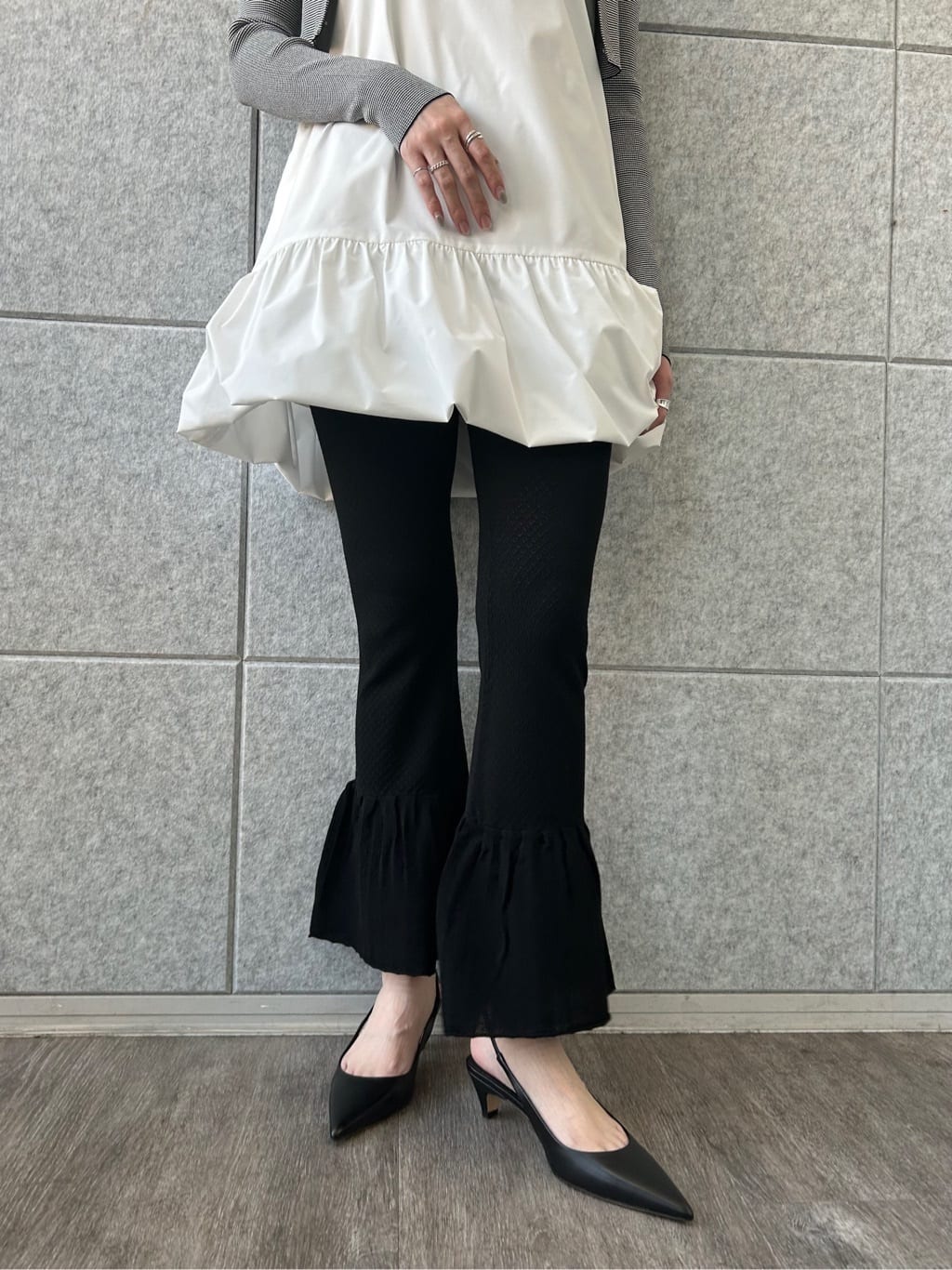 honoka Aさんの「CODE A｜lace knit pants」を使ったコーディネート