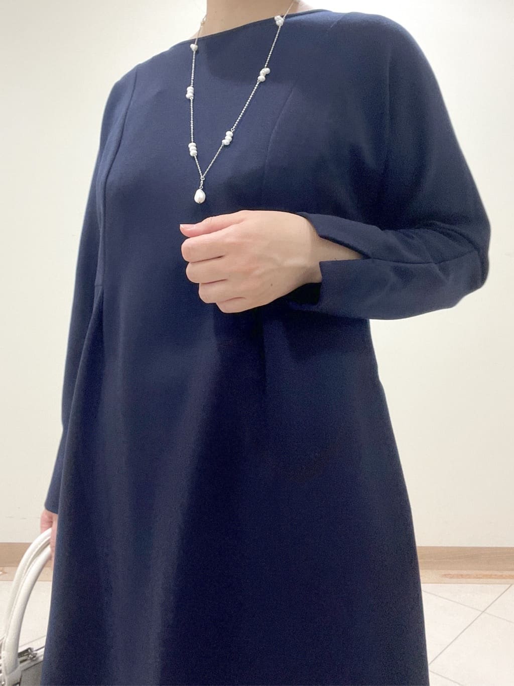 hanaさんの「Reflect｜◆【夏SALE】ドルマンスリーブストレートシルエットワンピース」を使ったコーディネート