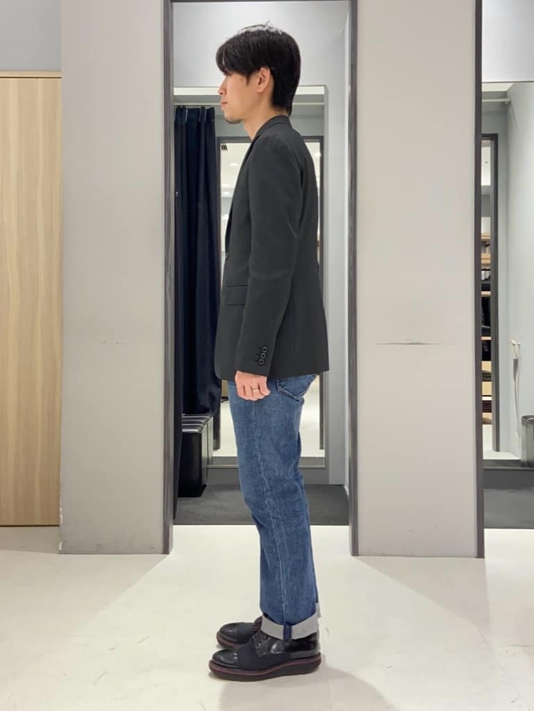 わいずみさんの「TAKEO KIKUCHI｜【モンスターストレッチ】日本製 ウォッシュド デニムパンツ」を使ったコーディネート