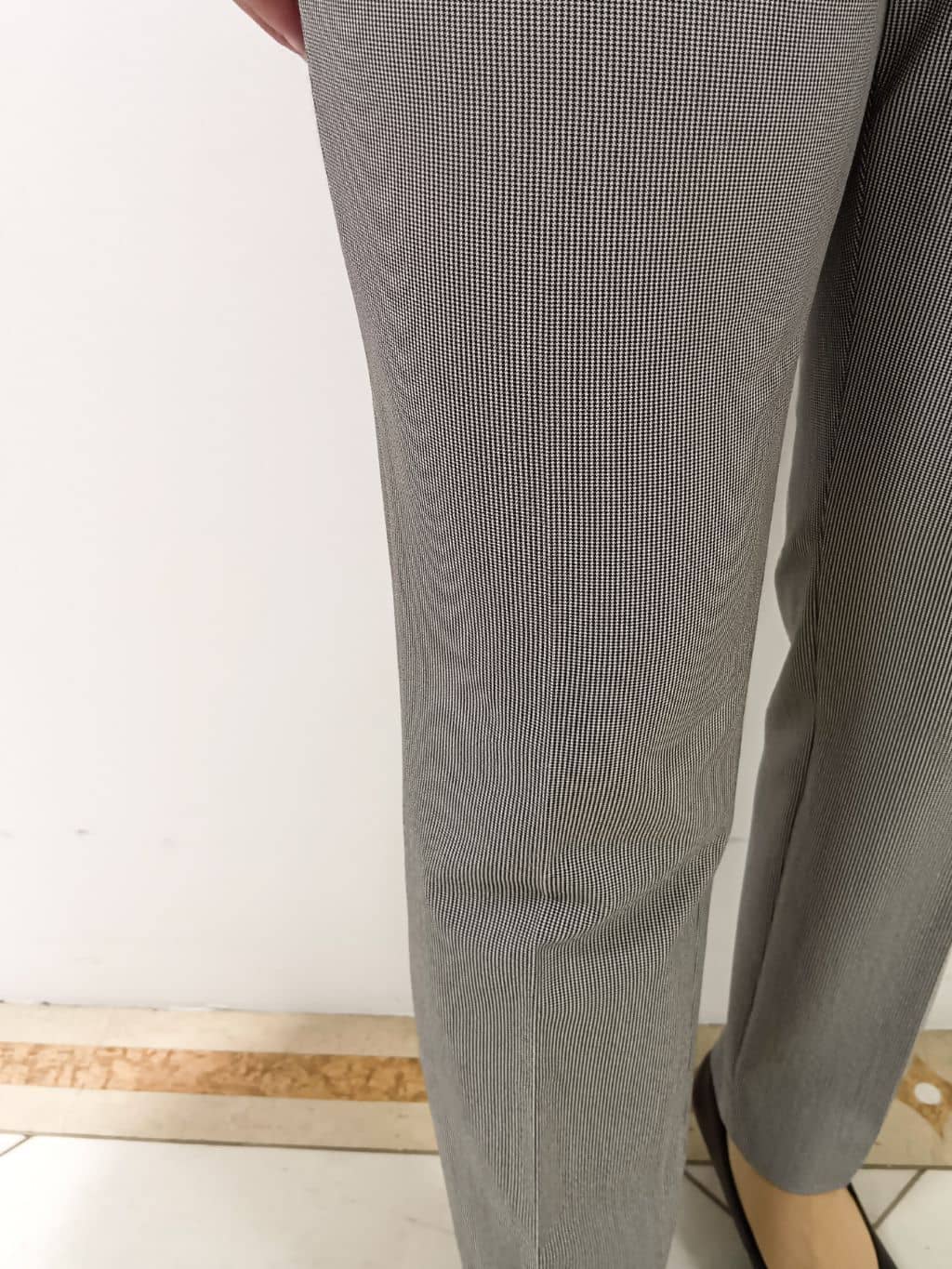 tomoさんの「Reflect｜◆【WEB限定カラーあり／私のパンツ／手洗い可】ストレッチテーパードパンツ」を使ったコーディネート
