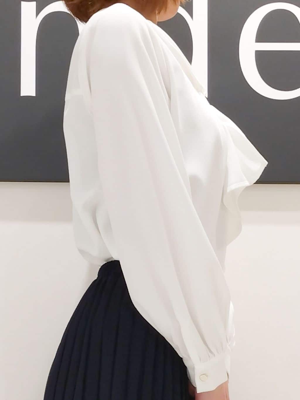 n.さんの「index｜◆ストレッチラッフルボウタイブラウス【洗濯機洗い可／防シワ】」を使ったコーディネート