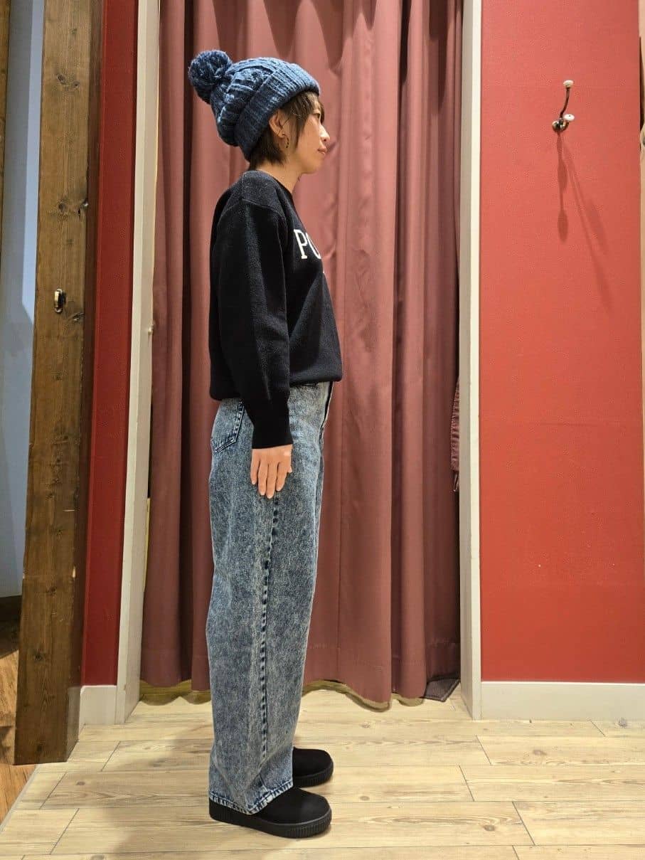 hanaさんの「SHOO･LA･RUE｜◆【洗える/ちくちくしにくい/静電気軽減】スウェットライク ロゴニット」を使ったコーディネート