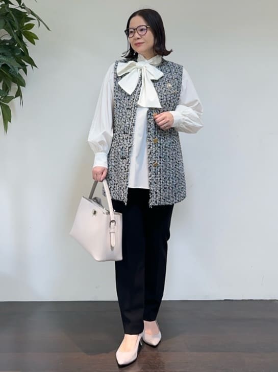 Asamiさんの「UNTITLED｜◆【通勤スーツ】タックテーパードパンツ」を使ったコーディネート