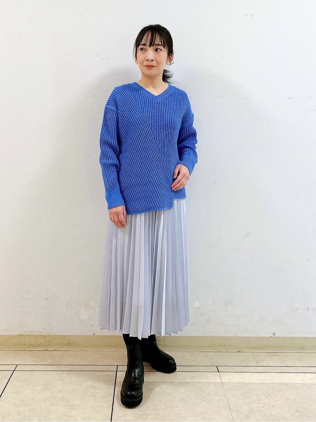 hattoriさんの「INDIVI｜◆【洗える／コットン混】アシメデザインニット」を使ったコーディネート