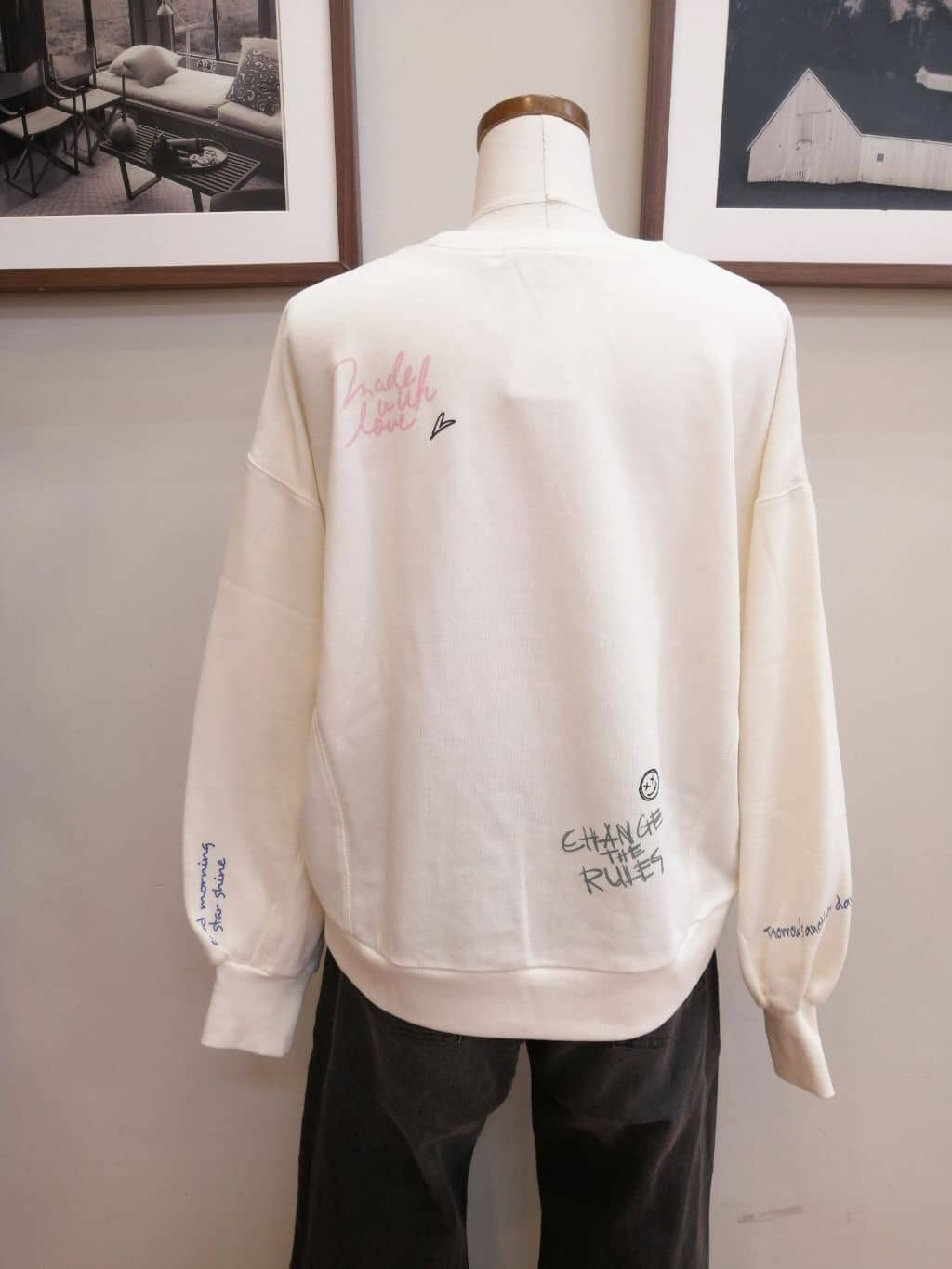 maiさんの「SHOO･LA･RUE｜◆ストレッチアーモンドトゥパンプス」を使ったコーディネート