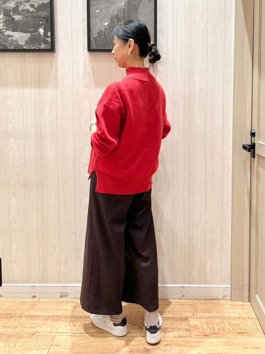 youさんの「SHOO･LA･RUE｜◆【洗える/ちくちくしにくい/静電気軽減】スウェットライク ハイネックニット」を使ったコーディネート