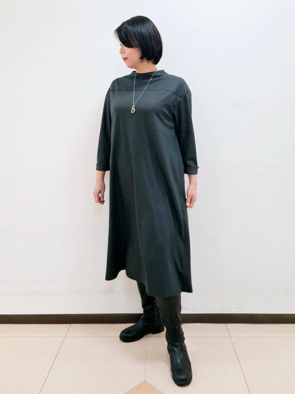 ねぎさんの「UNTITLED｜トリプルワントップペンダント」を使ったコーディネート