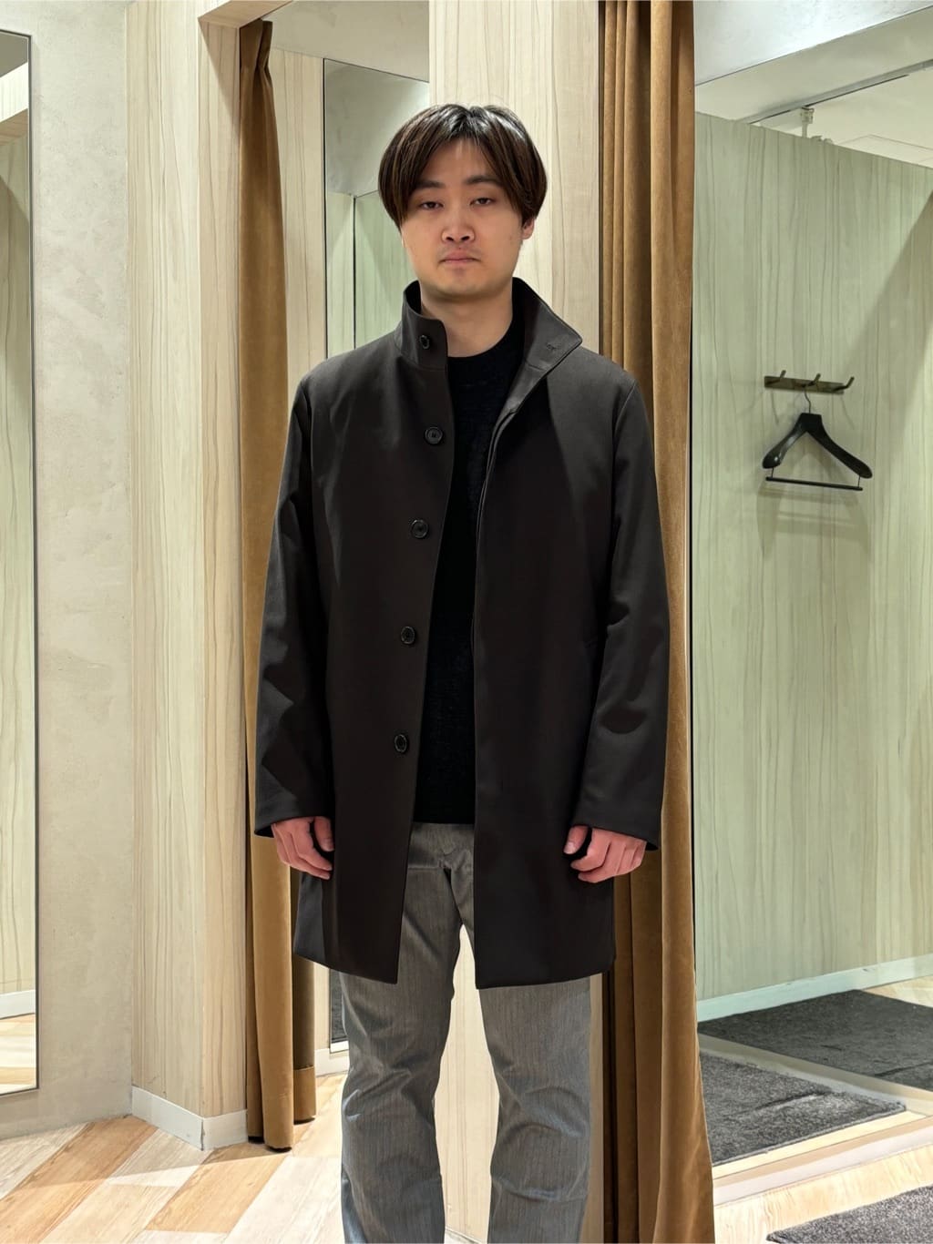 圭哉さんの「TAKEO KIKUCHI｜【全7サイズ&times;8色展開！】トップマルチヘリンボン パンツ」を使ったコーディネート