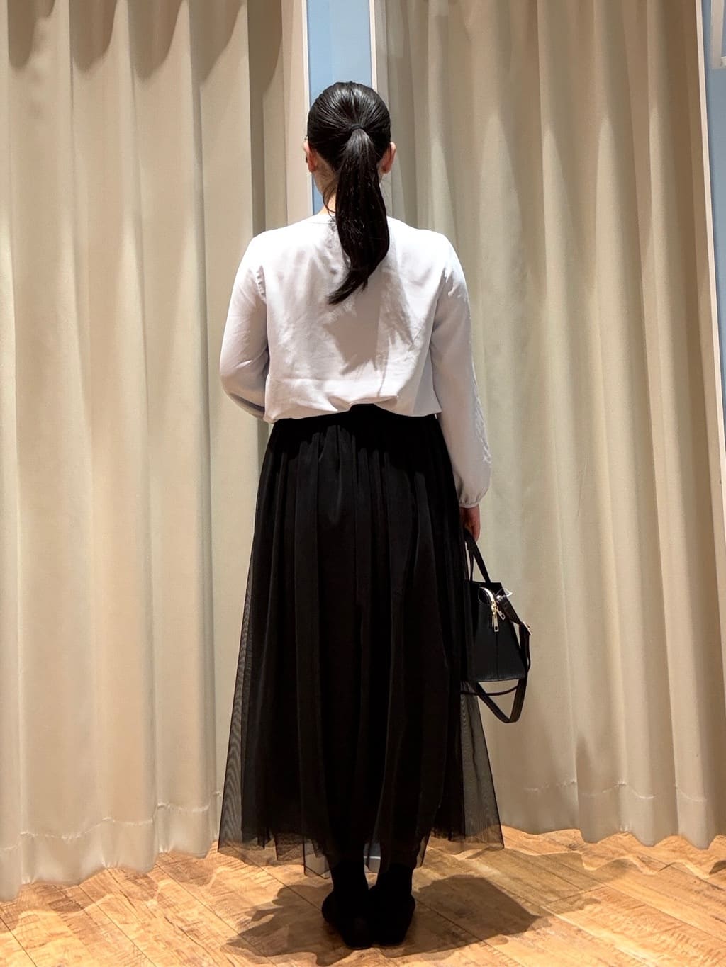 Haruさんの「SHOO･LA･RUE｜◆【セレモニーからデイリーまで】女性らしさあふれる チュールスカート」を使ったコーディネート