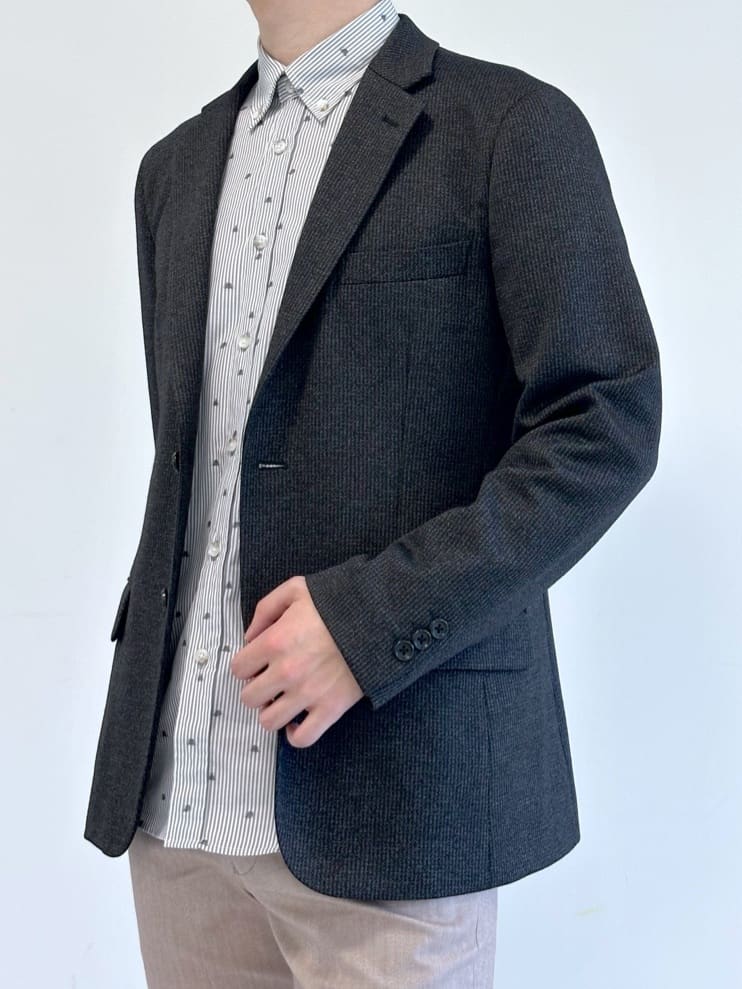 イッシーさんの「TAKEO KIKUCHI｜ハットモチーフ ジャカード ストライプ シャツ」を使ったコーディネート