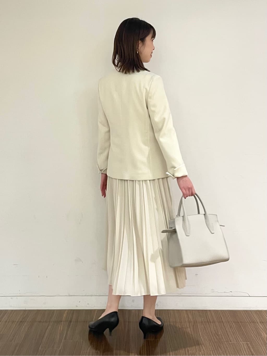 ねねさんの「INDIVI｜◆【合皮／マルチWAY／サブバッグ付】ミニショルダーバッグ」を使ったコーディネート