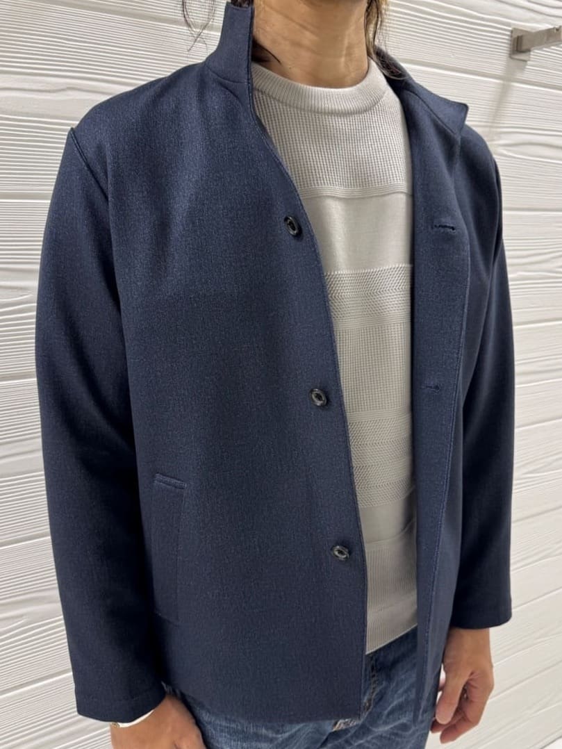井出恭輔さんの「TAKEO KIKUCHI｜【DOWN FABRIC】ダウンファブリック スタンドカラーブルゾン」を使ったコーディネート