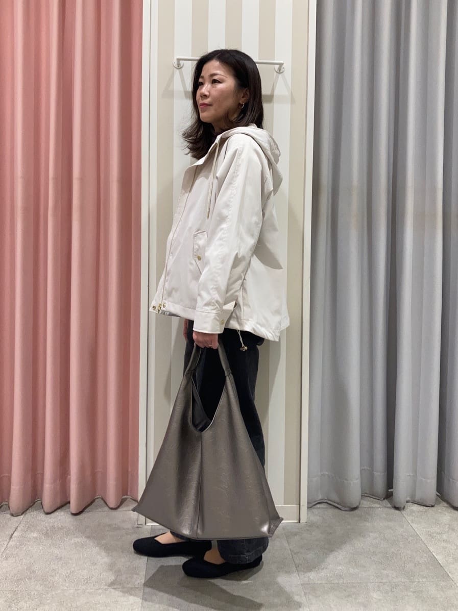 𝐂𝐡𝐢𝐢 &hearts;(ちー)さんの「SHOO･LA･RUE｜◆【S-LL/防花粉/撥水】かわいいもかっこいいも叶える 欲張りマウンテンパーカ」を使ったコーディネート