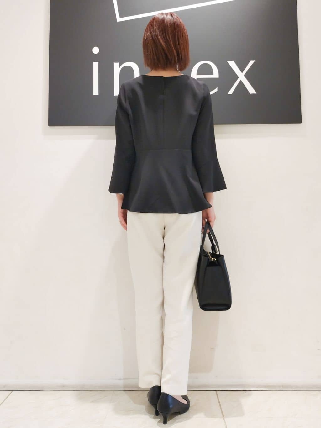 n.さんの「index｜◆＜通勤・セレモニー／セットアップ対応＞フレアスリーブブラウス【洗濯機洗い可／ストレッチ／イージーア」を使ったコーディネート