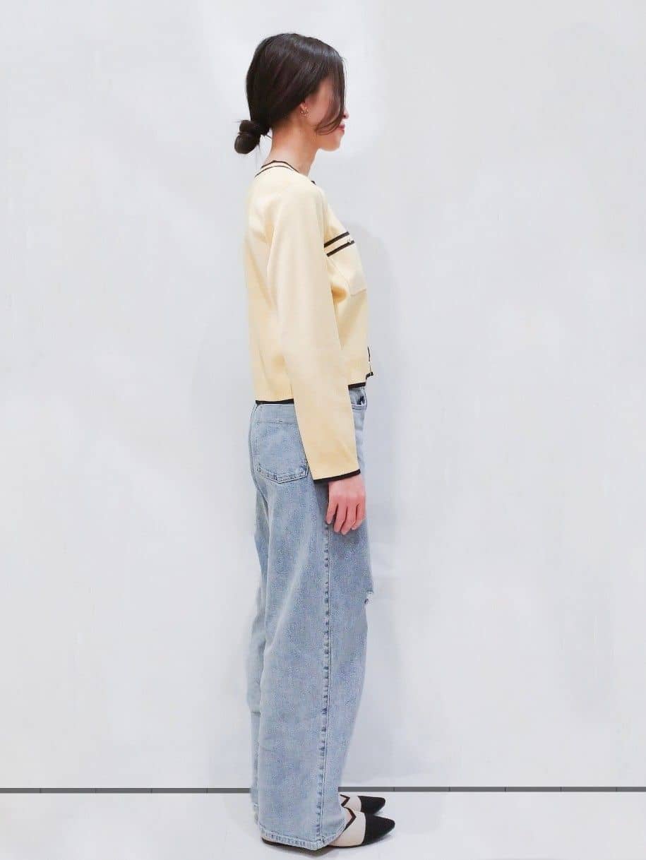 yuriさんの「OPAQUE.CLIP｜◆《美人百花掲載》配色ラインカーディガン／アンサンブル対応【洗濯機洗い可】」を使ったコーディネート