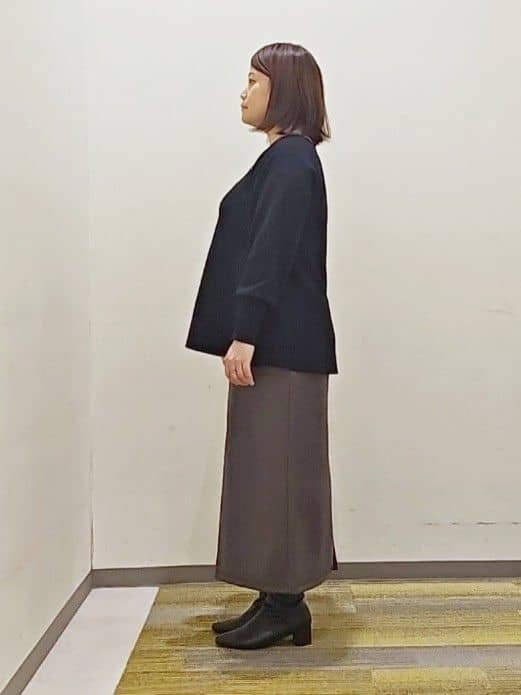 okayuさんの「THE SHOP TK｜◆【体形カバー】総針ペプラムニット/洗える」を使ったコーディネート