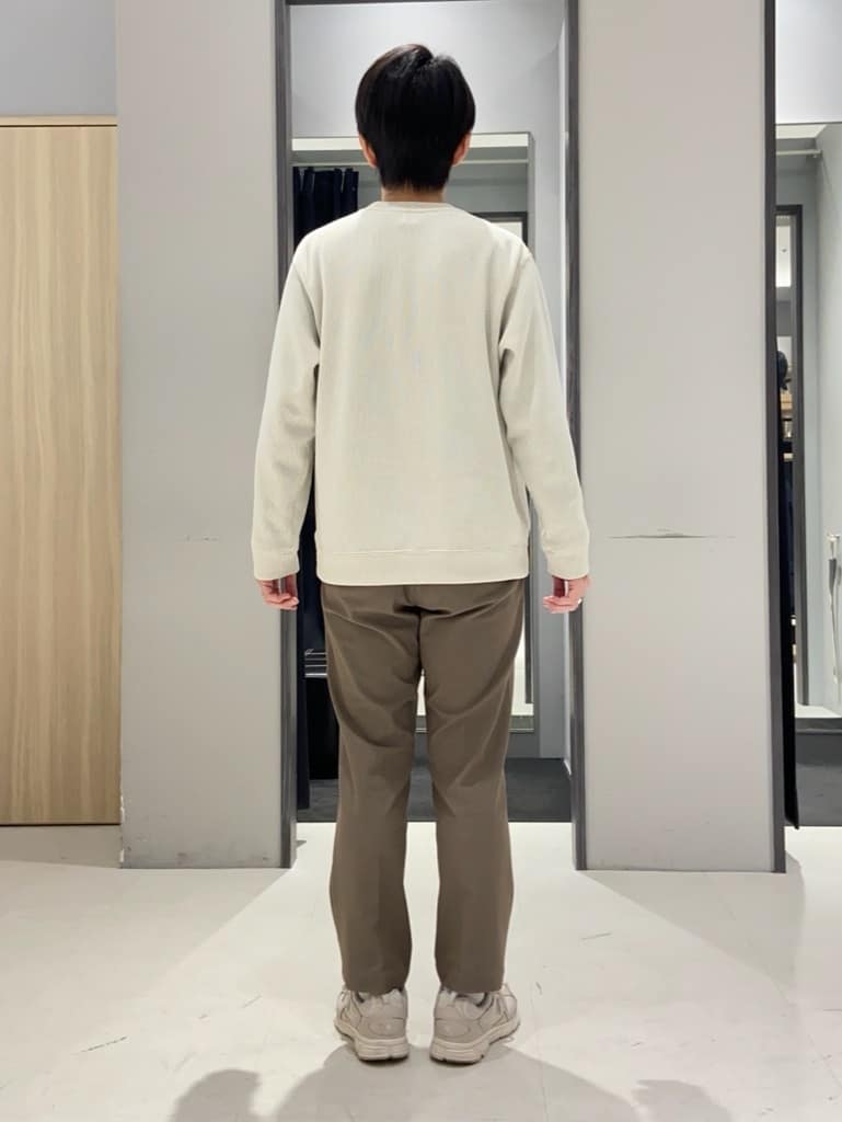 わいずみさんの「TAKEO KIKUCHI｜【多機能・軽量】シャドーライン リュック」を使ったコーディネート
