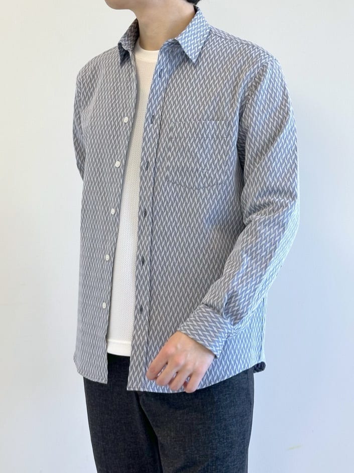 イッシーさんの「TAKEO KIKUCHI｜【ONOFF対応】TRダブルニット ストレッチパンツ」を使ったコーディネート